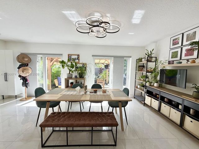 4 of 15 - 16242 Sw 97th Terrace, Miami, FL