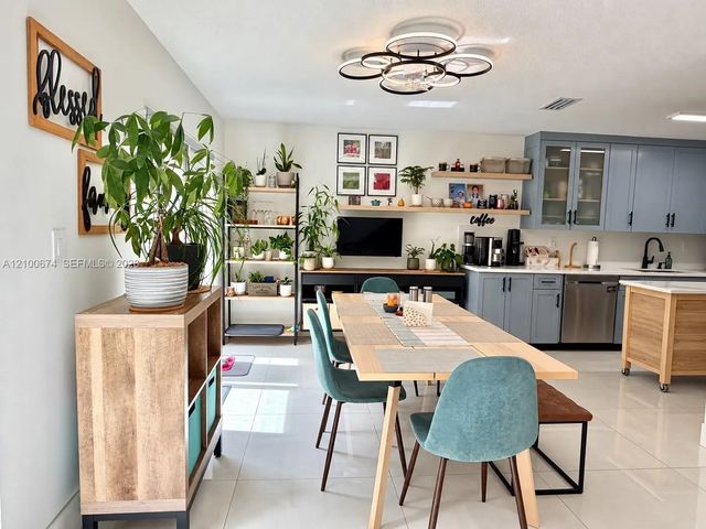 5 of 15 - 16242 Sw 97th Terrace, Miami, FL