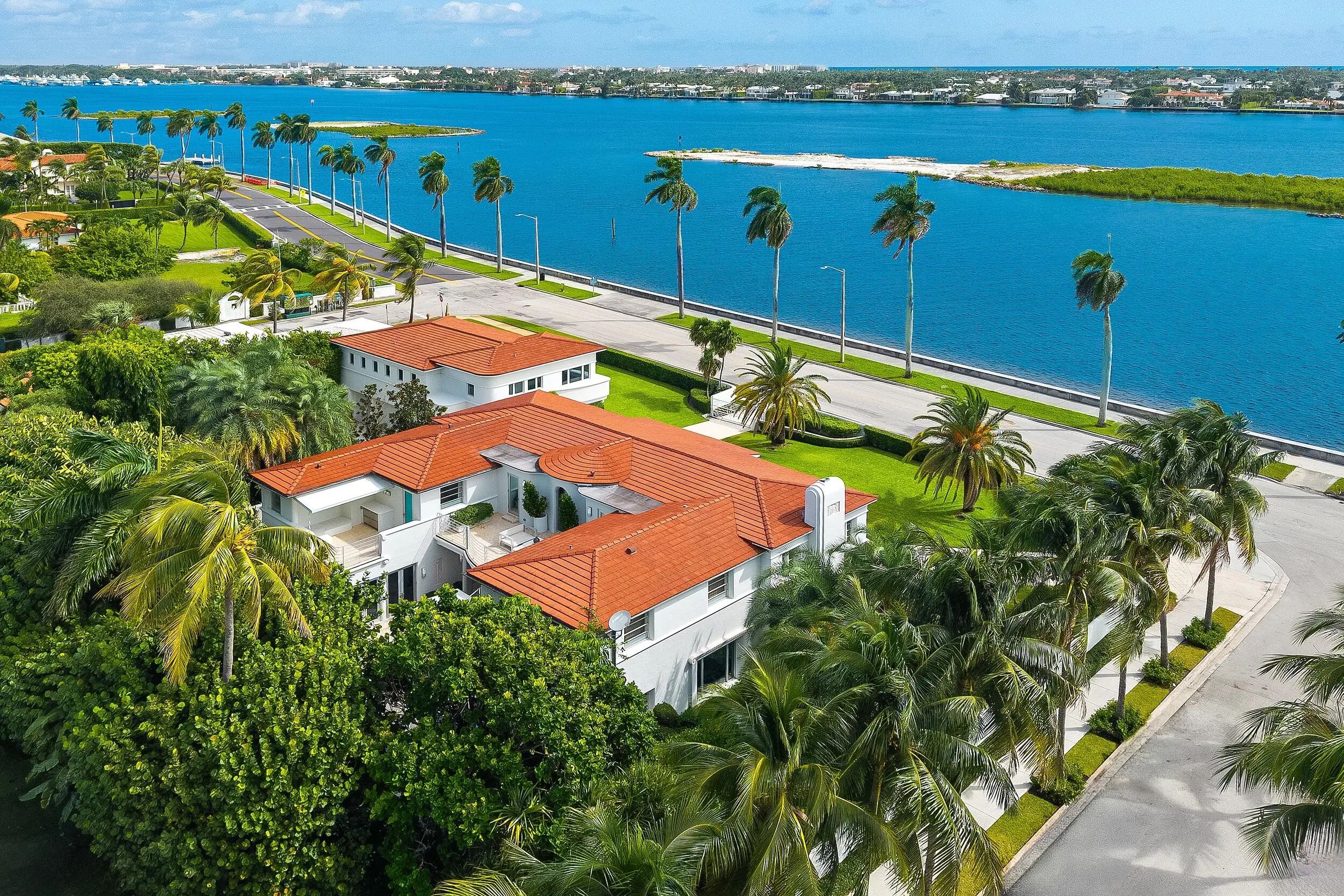 Real estate - MLS B26084935, West Palm Beach