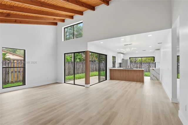 4 of 37 - 10828 Sw 132nd Cir Court, Miami, FL