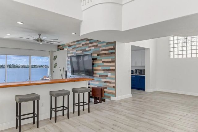 5 of 24 - 14739 Sw 132nd Place, Miami, FL