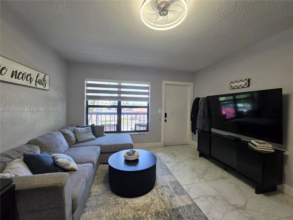6605 W 26th Drive #22-18, Hialeah