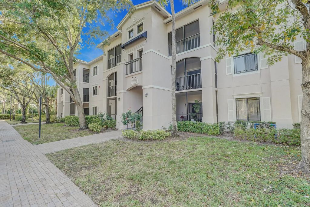2724 Anzio Court #305, Palm Beach Gardens