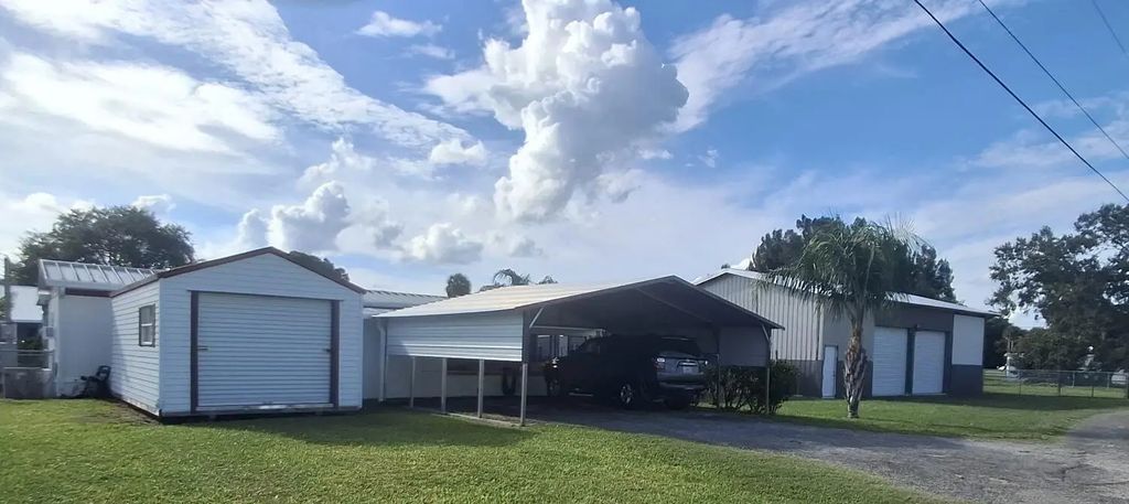 1058 Clark Lane, Moore Haven