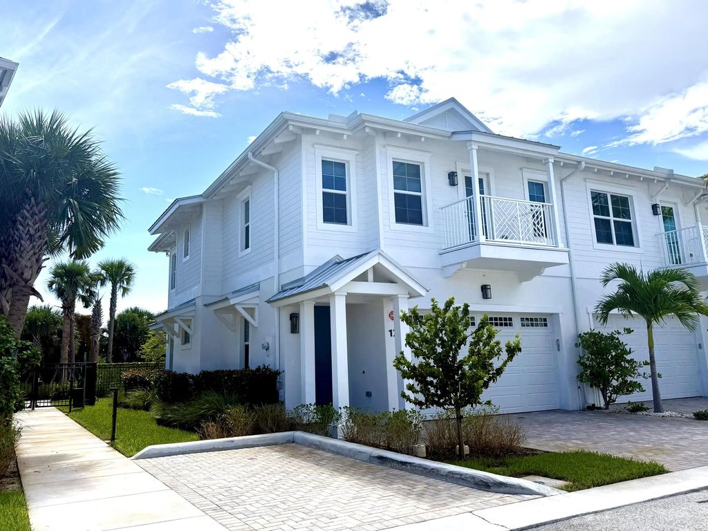 140 Water Pointe Place #12, Jupiter