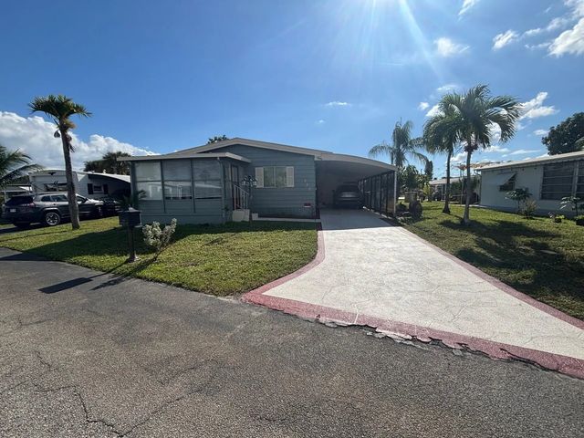 2 of 23 - 570 Ne 47th Court, Deerfield Beach, FL
