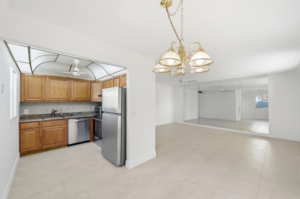 452 Brittany J, Delray Beach