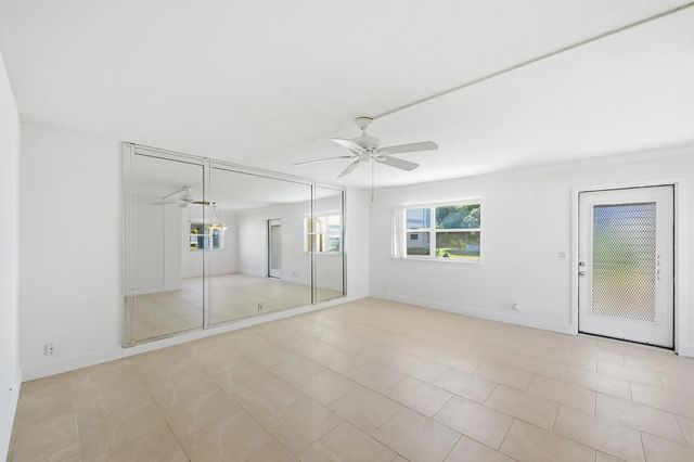 4 of 50 - 452 Brittany J, Delray Beach, FL