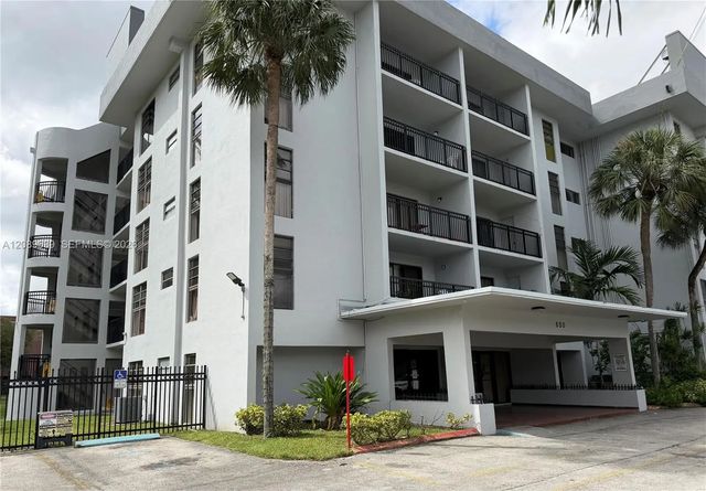 650 Ne 149th Street #406a, Miami