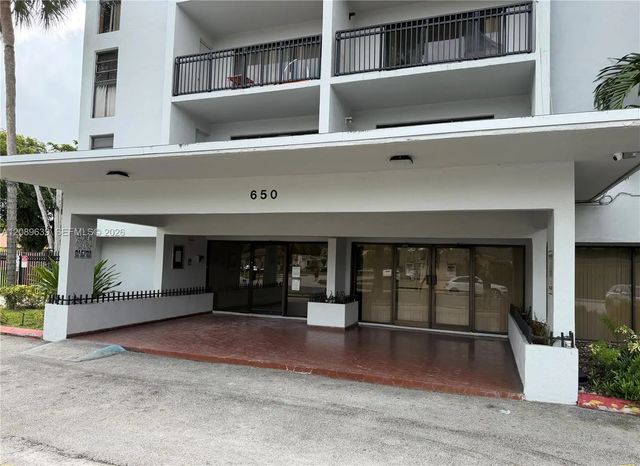 3 of 12 - 650 Ne 149th Street #406a, Miami, FL
