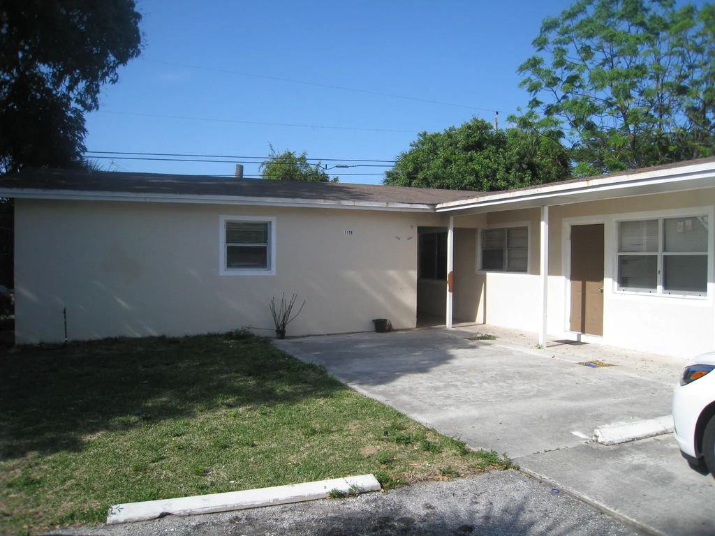 1176 W 32nd Street #3, Riviera Beach