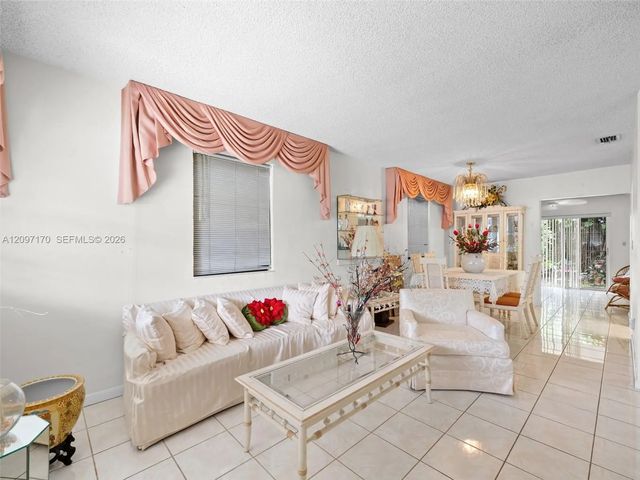 3 of 25 - 1075 W 32nd Street, Hialeah, FL
