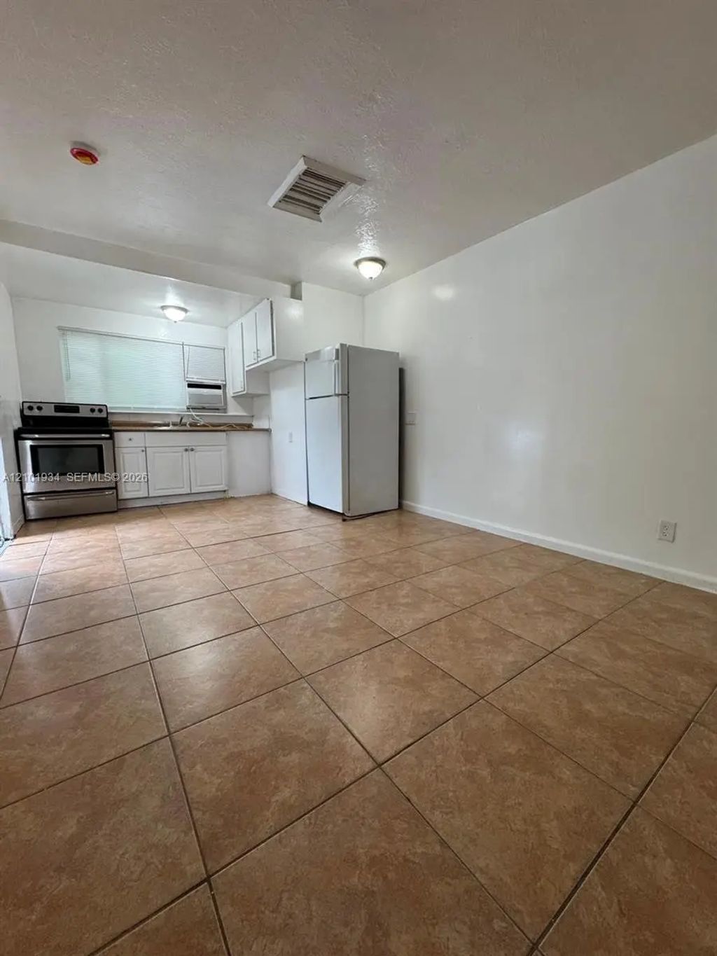 17031 Ne 21st Avenue #14, North Miami Beach