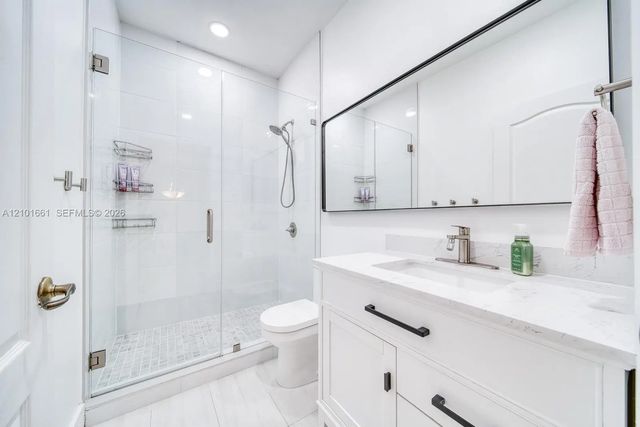 4 of 33 - 11956 Sw 81st Lane, Miami, FL