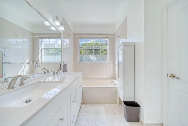 5 of 33 - 11956 Sw 81st Lane, Miami, FL
