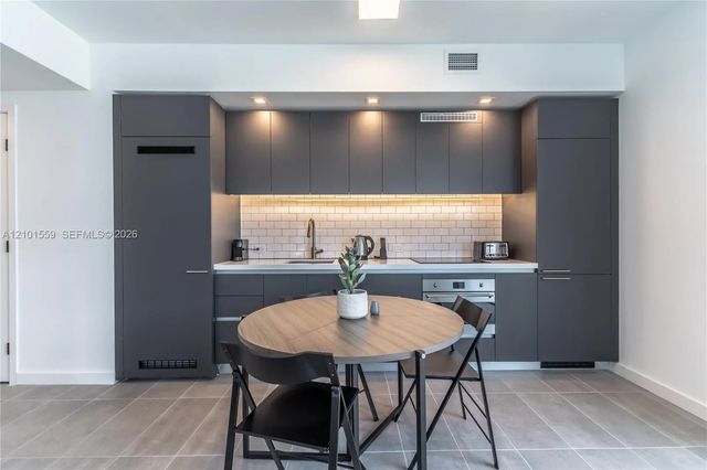 4 of 26 - 227 Ne 2nd Street #2906, Miami, FL