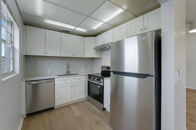2 of 20 - 290 Dorset G, Boca Raton, FL