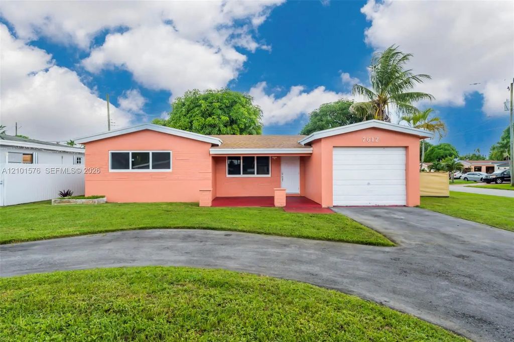 7612 Plantation Boulevard, Miramar