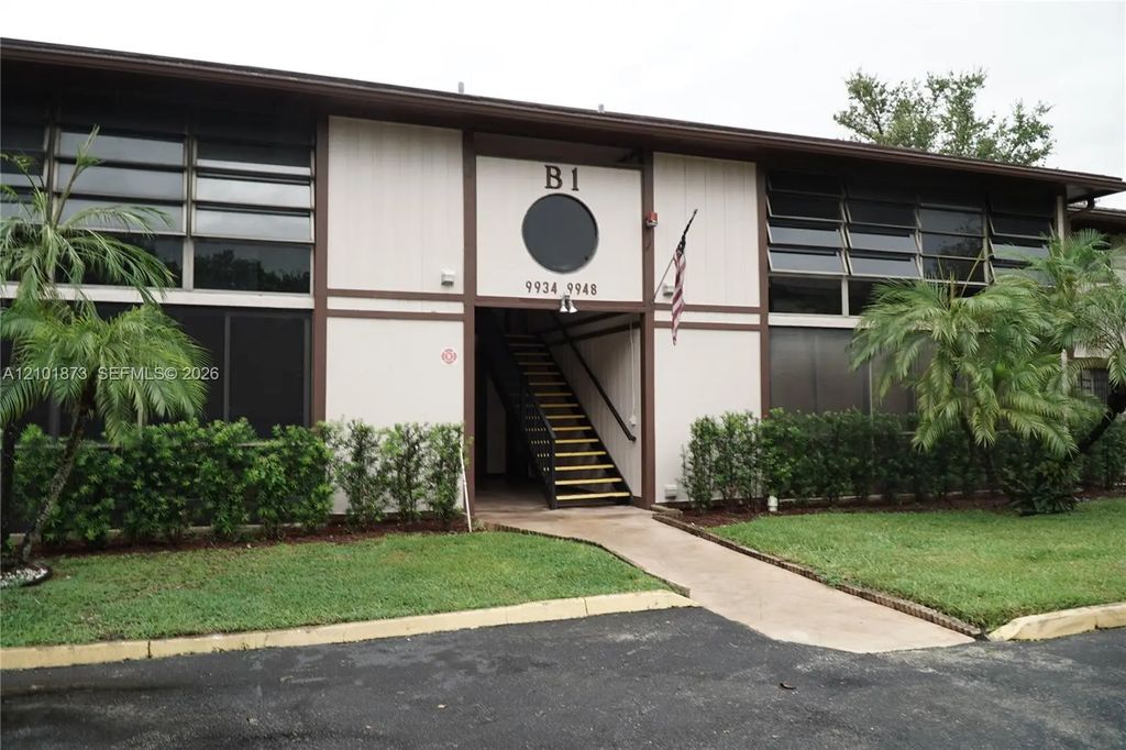 9938 S Belfort Circle #103, Tamarac