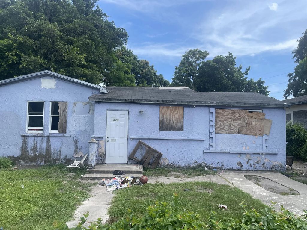 2470 Nw 87th Street, Miami
