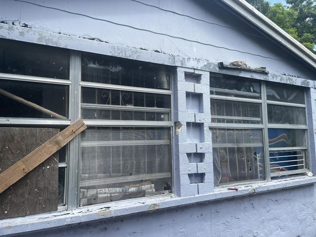 3 of 4 - 2470 Nw 87th Street, Miami, FL