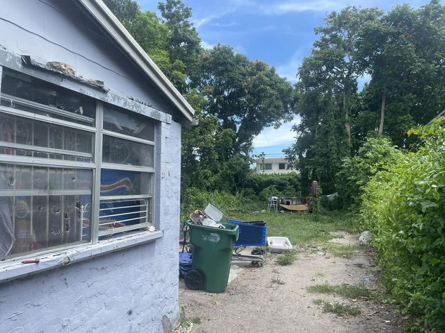 4 of 4 - 2470 Nw 87th Street, Miami, FL