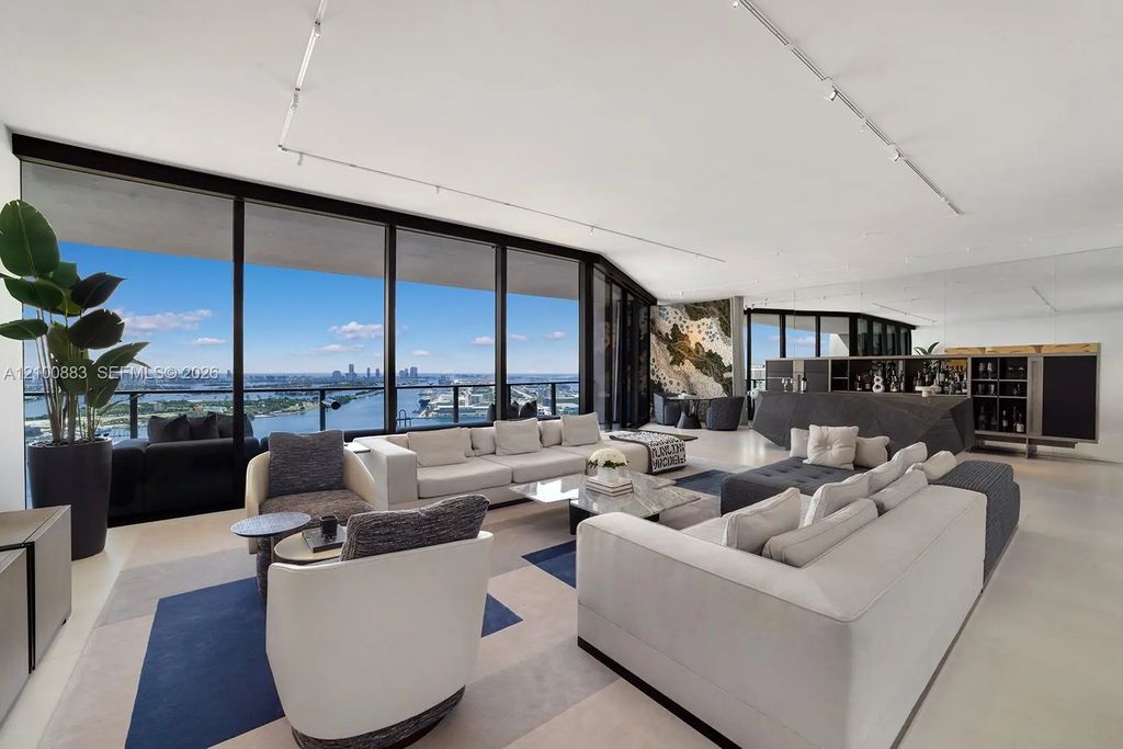 1000 Biscayne Boulevard #3302, Miami