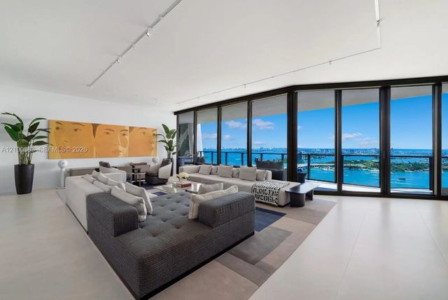 2 of 32 - 1000 Biscayne Boulevard #3302, Miami, FL