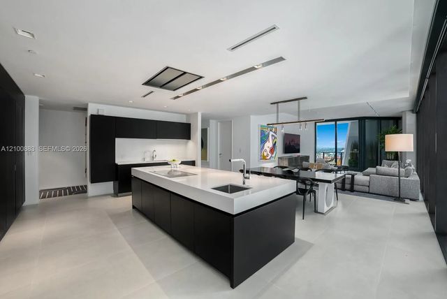 5 of 32 - 1000 Biscayne Boulevard #3302, Miami, FL