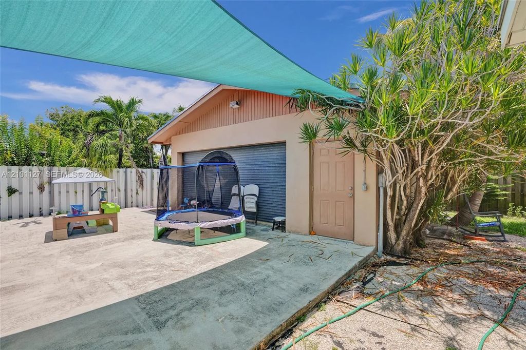9910 Bahama Drive #eff, Cutler Bay