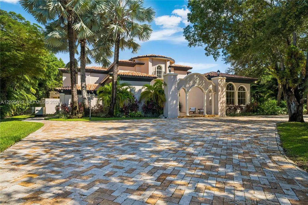 7837 Sw 117th Street, Pinecrest