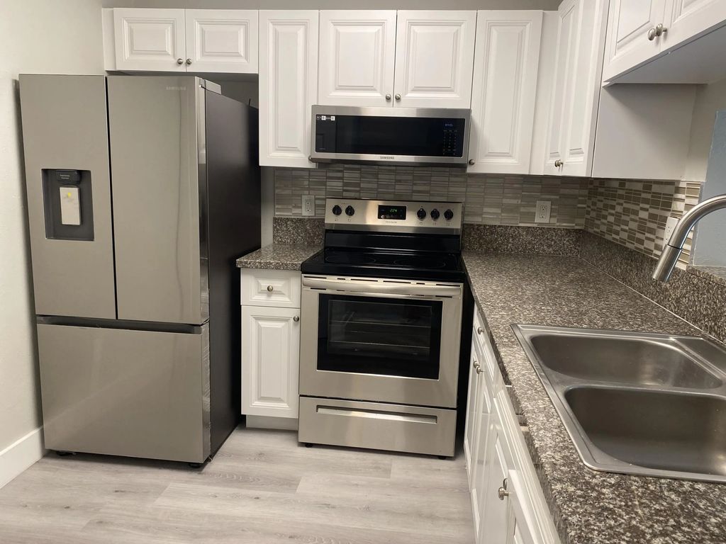 11432 Nw 43rd Street #top Right, Coral Springs