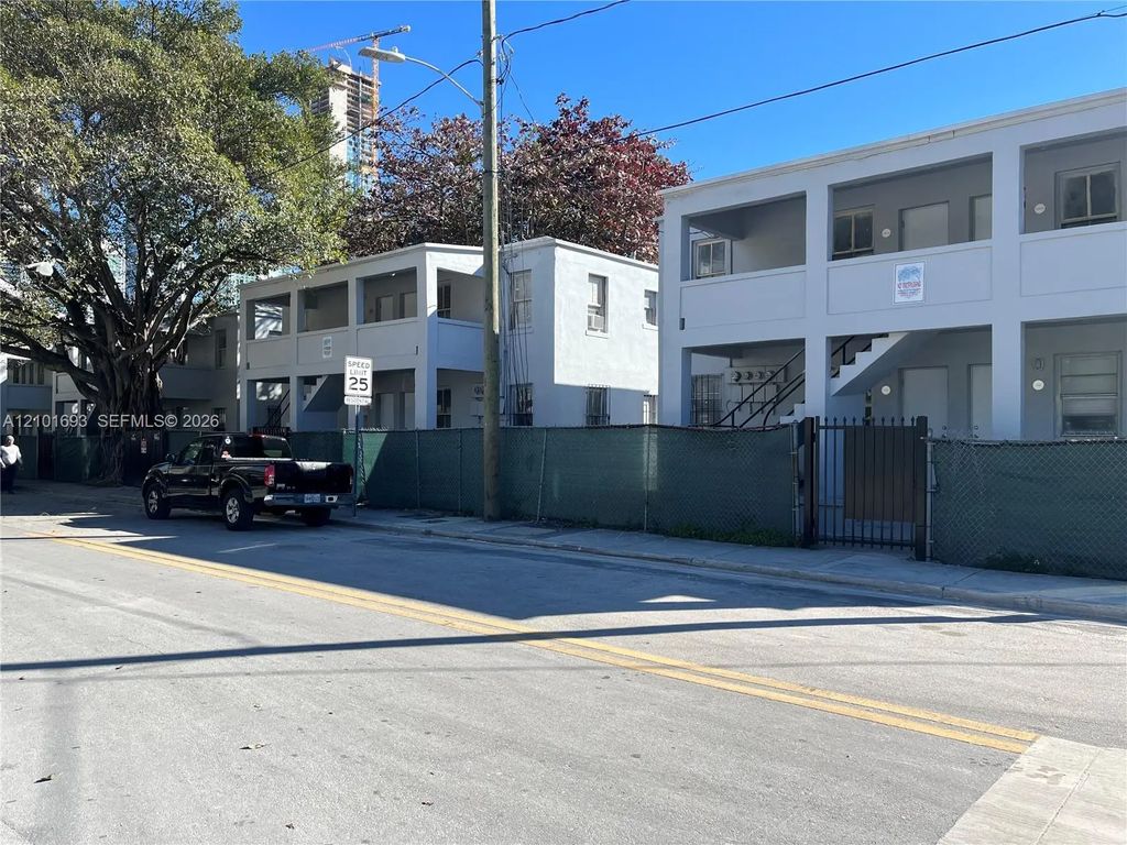 140 Nw 13th Street #148, Miami