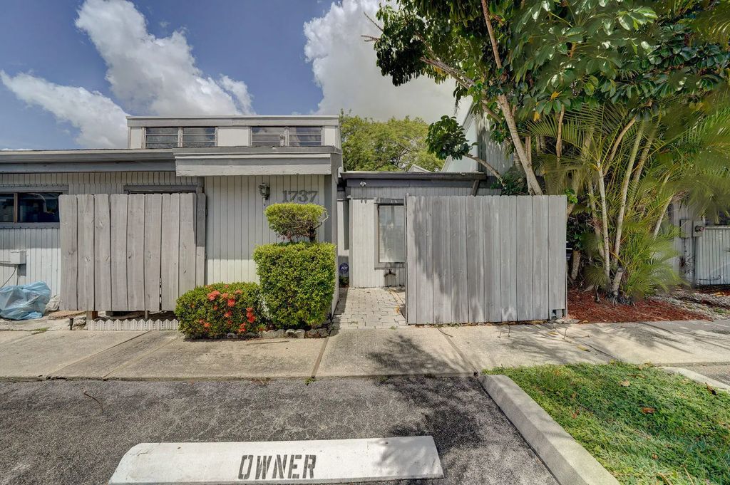 1737 Nw 73rd Avenue #41, Plantation