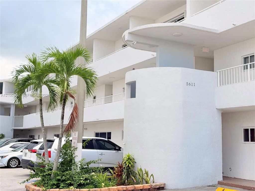 5611 W 25th Court #14-a, Hialeah