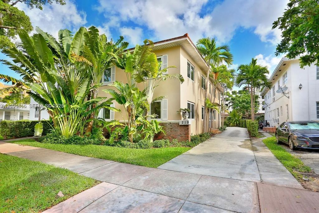 219 Menores Avenue #2, Coral Gables