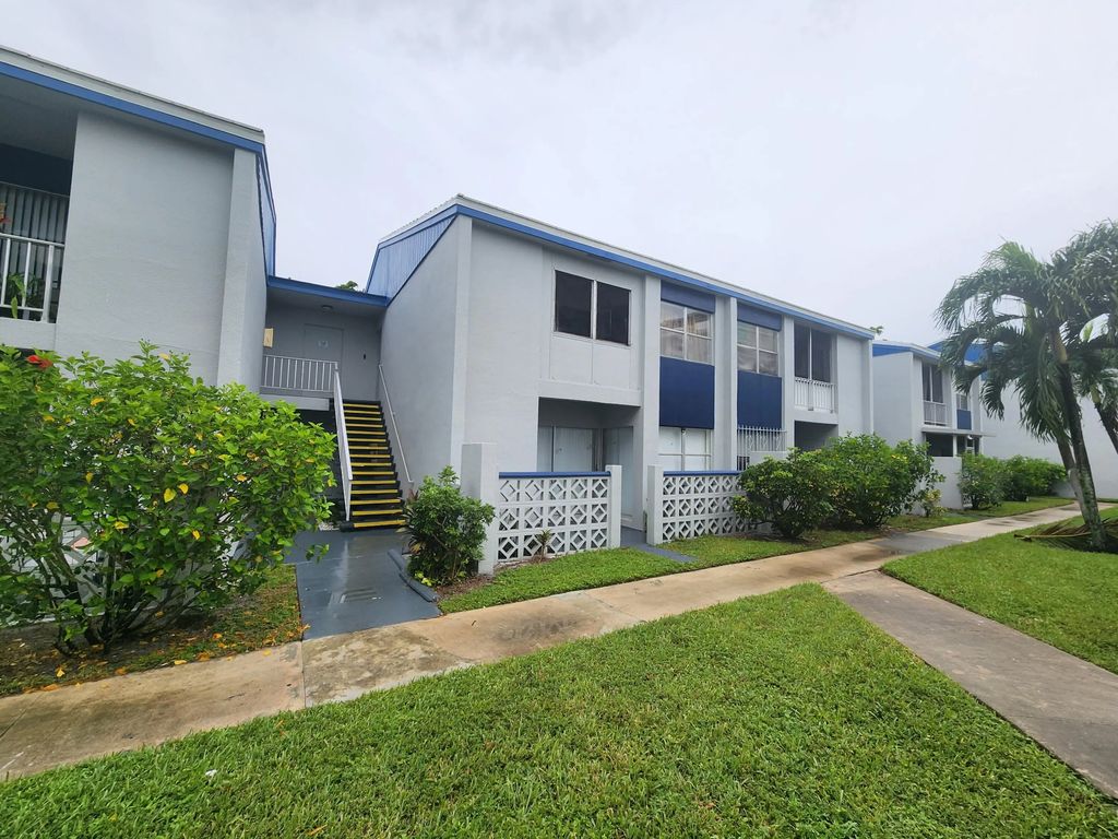 2011 Nw 46th Avenue #b102, Lauderhill