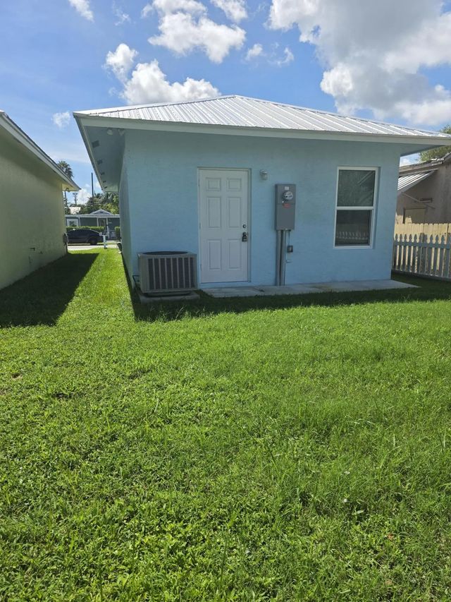 5 of 20 - 4595 Cambridge Street, Lake Worth Beach, FL