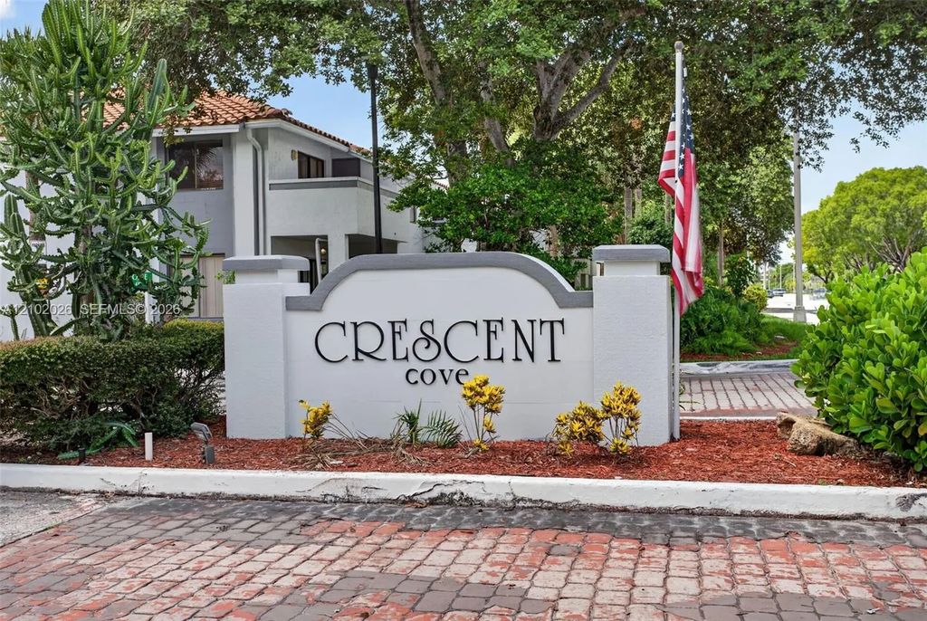 3235 Coral Lake Drive #3235, Coral Springs