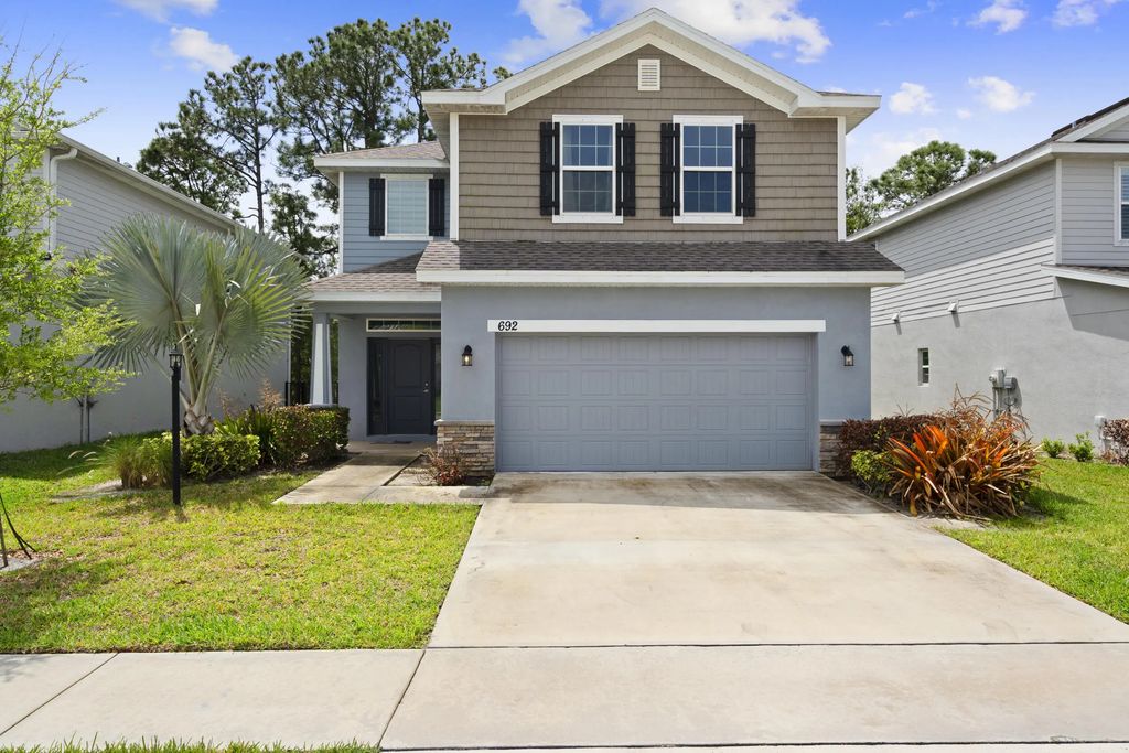 692 Ne Turtleback Trail, Port St. Lucie