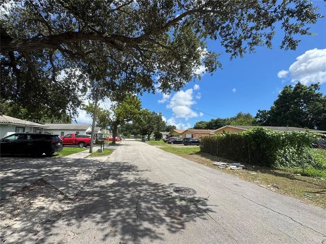 3 of 5 - 2950 Nw 48th, Miami, FL