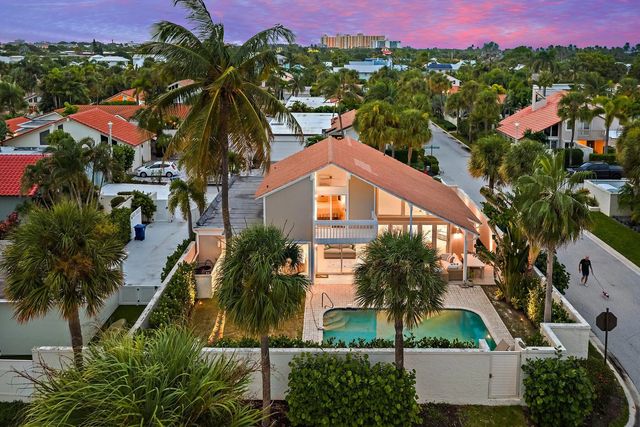 3 of 49 - 101 W Tarpon Lane, Jupiter, FL