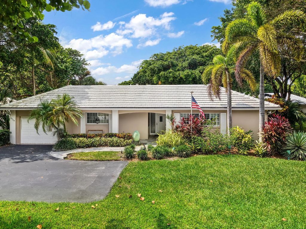 3745 Oaks Clubhouse Drive #v-8, Pompano Beach