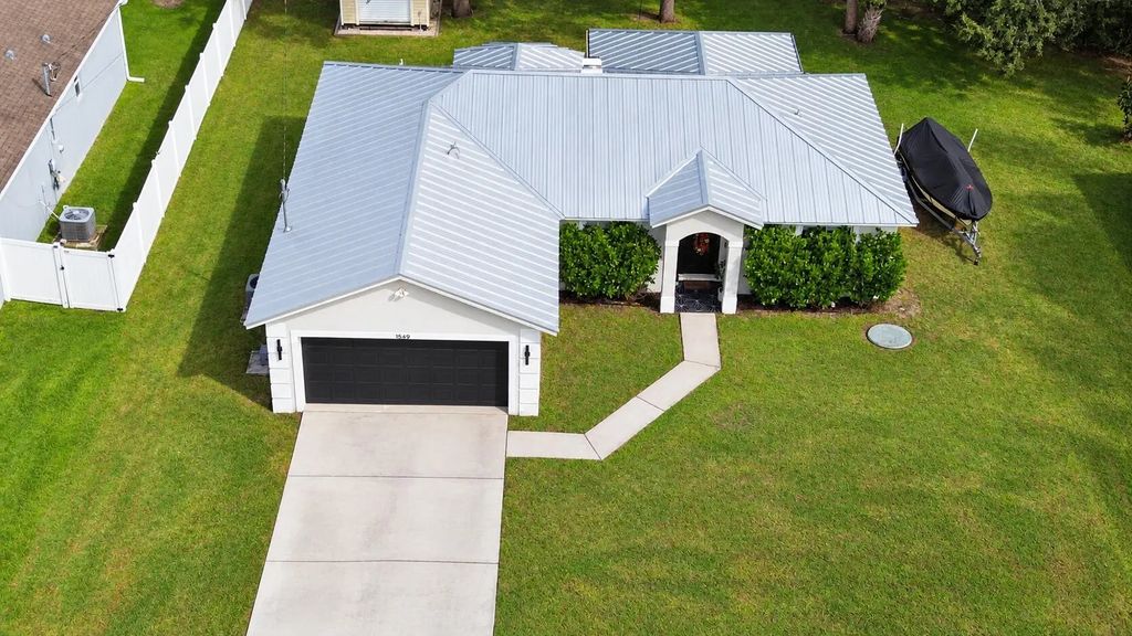 1569 Sw Pitts Avenue, Port St. Lucie