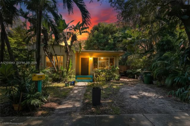 12315 Ne 12th Court, North Miami