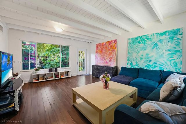 4 of 34 - 12315 Ne 12th Court, North Miami, FL