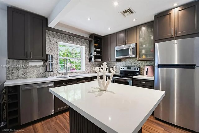 5 of 34 - 12315 Ne 12th Court, North Miami, FL