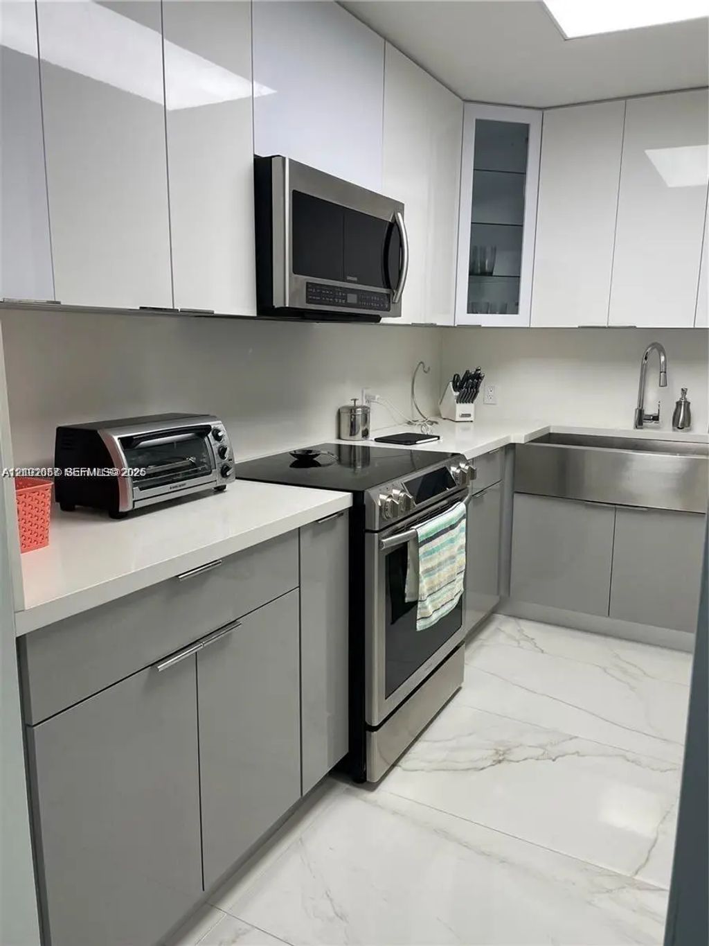 2101 S Ocean Drive #405, Hollywood