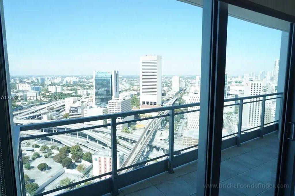 90 Sw 3rd Street #3505, Miami
