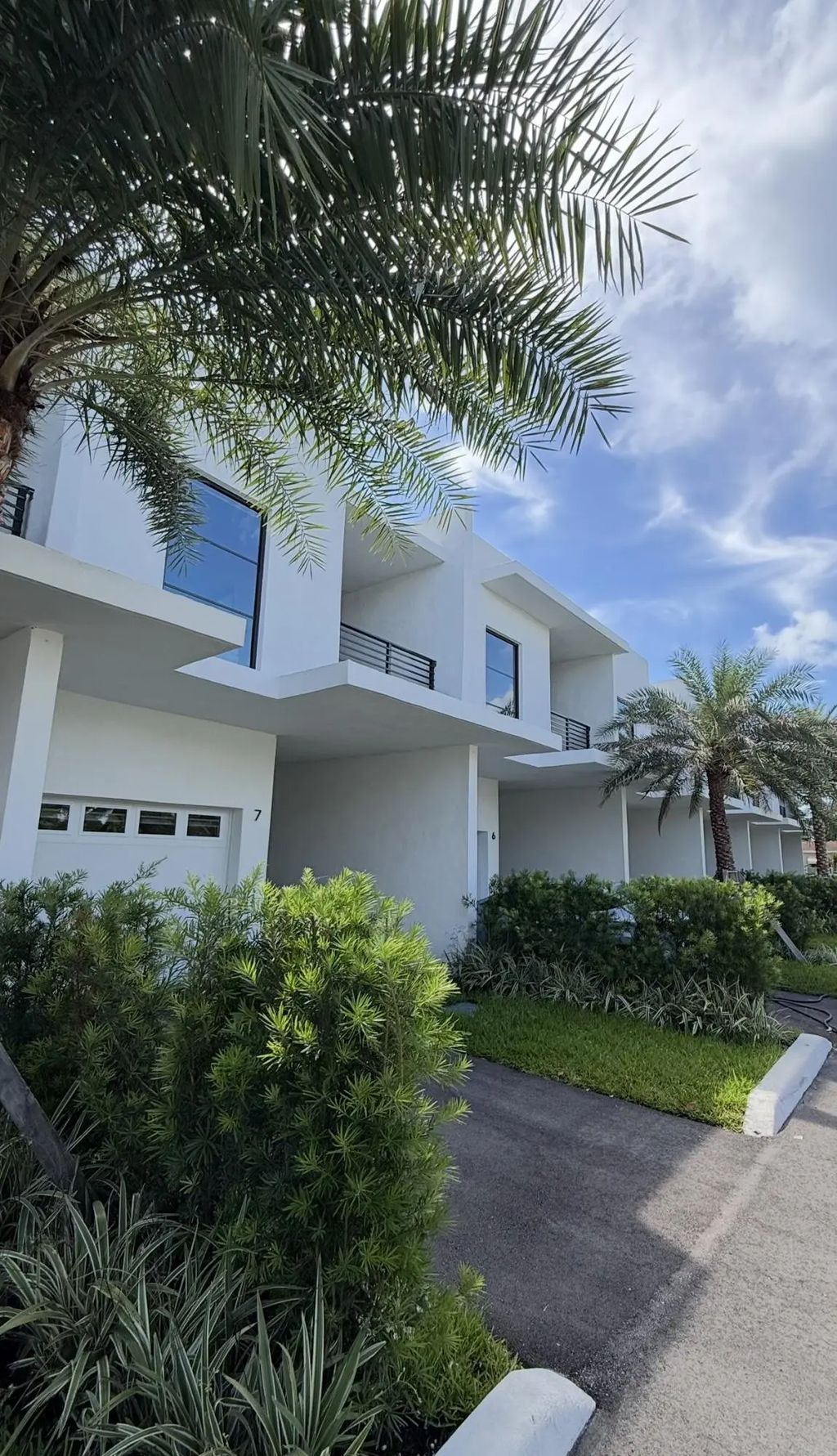 2511 Pierce Street #2, Hollywood
